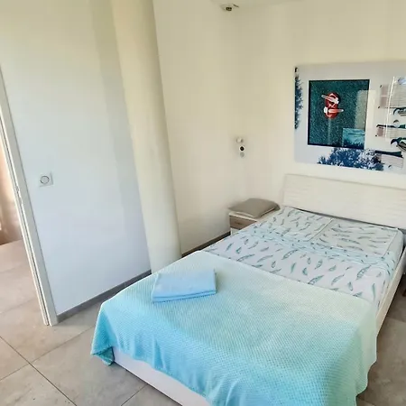Magnifique Maison Posée Sur Le Sable Face à La *
